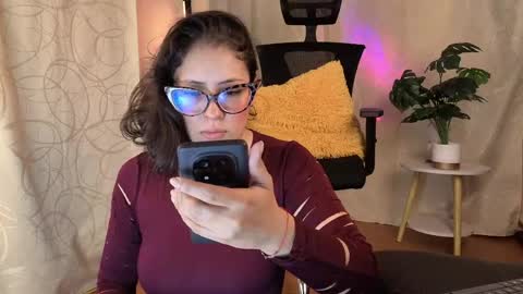 Snapshot of sophiadumont chatting on 06/08/26, 03:29 Sophia online show from 06/08/26, 03:29