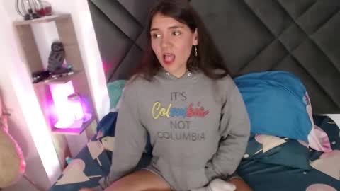 Sofia online show from 11/16/25, 02:50