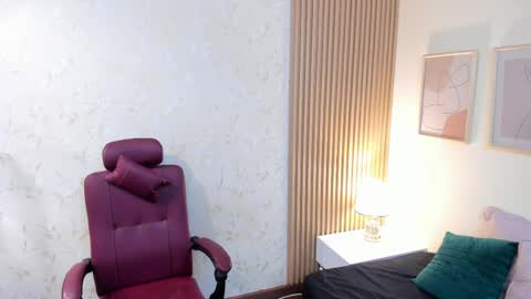 Sophia online show from 05/31/26, 12:01