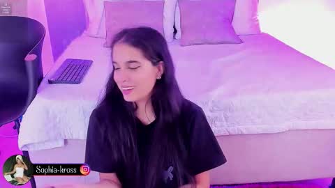 Sophia  online show from 11/27/25, 06:04