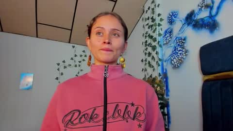 Snapshot of sophiamiller6 chatting on 03/06/26, 02:13 sophiamiller6 online show from 03/06/26, 02:13