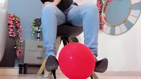 Sophia online show from 11/11/25, 10:21