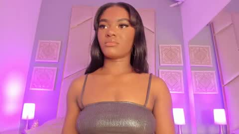 SophiaSmiths online show from 02/01/25, 04:00