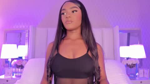 SophiaSmiths online show from 10/14/25, 11:05