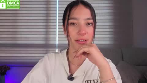 Sophie  online show from 11/11/25, 09:15