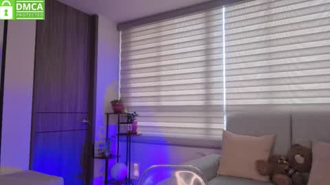 Snapshot of sophie_bbs chatting on 01/15/26, 02:32 Sophie online show from 01/15/26, 02:32