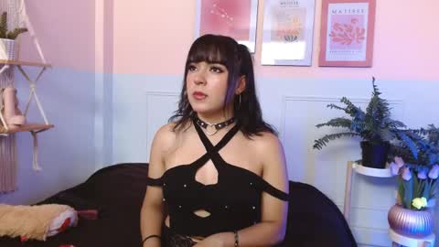 Snapshot of sophie_benet_ chatting on 05/13/26, 01:08 Sophie online show from 05/13/26, 01:08