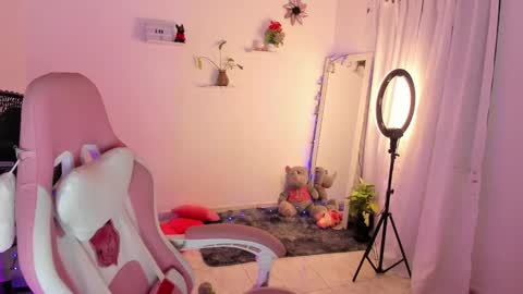 sophie doll online show from 01/08/25, 12:17