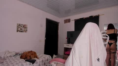 Snapshot of sophie_dolly_ chatting on 02/19/26, 10:28 sophie doll online show from 02/19/26, 10:28