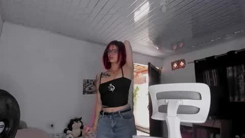 Snapshot of sophie_dolly_ chatting on 02/21/26, 06:20 sophie doll online show from 02/21/26, 06:20