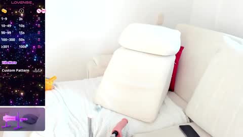 Snapshot of sophie_evanss_ chatting on 01/12/25, 09:40   online show from 01/12/25, 09:40