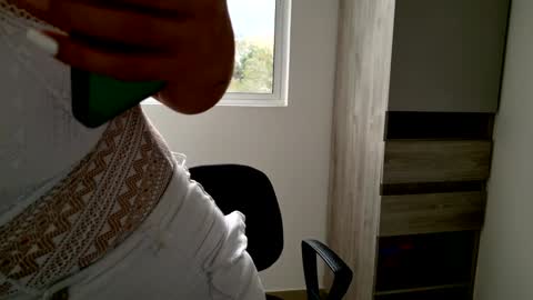 Snapshot of sophie_foxxx chatting on 01/28/25, 10:23 Sophie online show from 01/28/25, 10:23