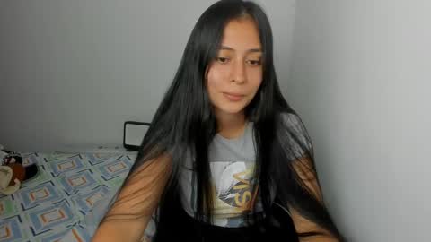 Snapshot of sophie_foxxx chatting on 02/20/25, 01:36 Sophie online show from 02/20/25, 01:36