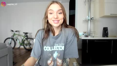 Snapshot of sophie_in chatting on 05/08/26, 05:46 Sonya online show from 05/08/26, 05:46
