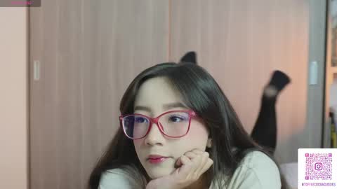 Sophie or Sof online show from 04/25/26, 10:51