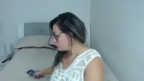 Snapshot of sophie_lopez1 chatting on 07/12/26, 03:08 Sofa online show from 07/12/26, 03:08