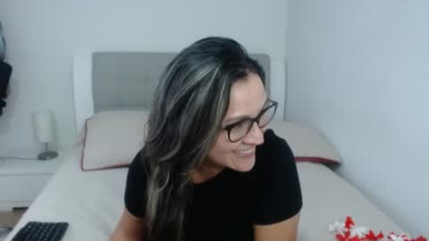 Snapshot of sophie_lopez1 chatting on 07/26/26, 02:53 Sofa online show from 07/26/26, 02:53