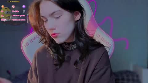 sophie_nomenal_ online show from 05/06/26, 05:40