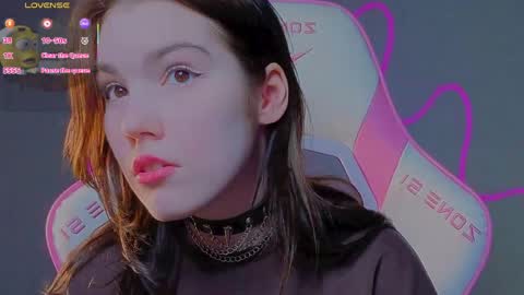 sophie_nomenal_ online show from 05/12/26, 01:36