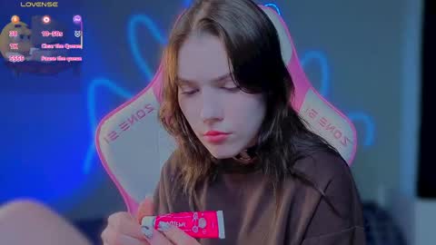 sophie_nomenal_ online show from 05/22/26, 03:06