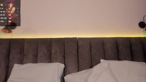 sophie_smith19 online show from 10/15/25, 02:39