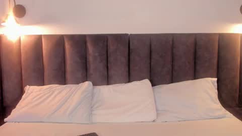 sophie_smith19 online show from 10/30/25, 02:18