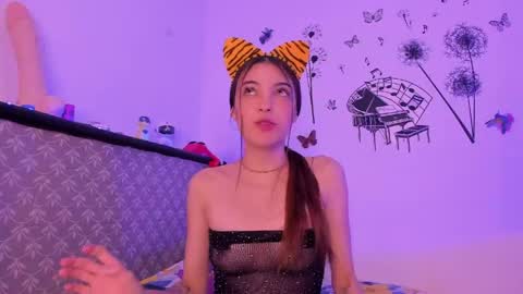 Sophie online show from 04/29/26, 10:49