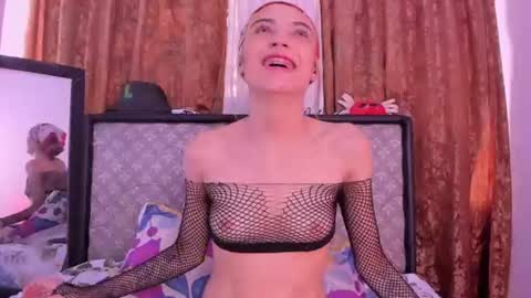 Sophie online show from 06/12/26, 06:40