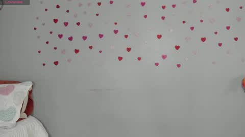 sophie_w1 online show from 05/11/26, 12:22
