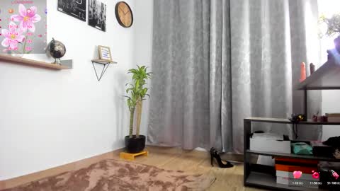 sophiebaker__ online show from 11/11/25, 03:06