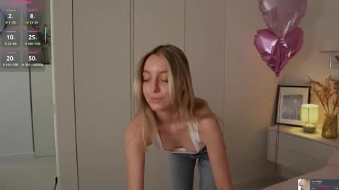 Snapshot of sophiebelll chatting on 03/13/26, 11:17 sophiebelll online show from 03/13/26, 11:17