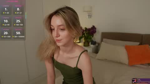 Snapshot of sophiebelll chatting on 05/08/26, 09:25 sophiebelll online show from 05/08/26, 09:25