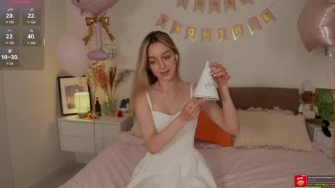 Snapshot of sophiebelll chatting on 05/16/26, 11:09 sophiebelll online show from 05/16/26, 11:09