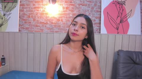 Snapshot of sophiebenson_ chatting on 12/02/24, 12:18 Sophie online show from 12/02/24, 12:18