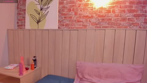 Snapshot of sophiebenson_ chatting on 12/06/24, 03:22 Sophie online show from 12/06/24, 03:22