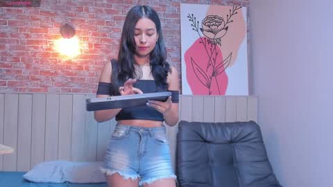 Snapshot of sophiebenson_ chatting on 01/09/25, 03:34 Sophie online show from 01/09/25, 03:34