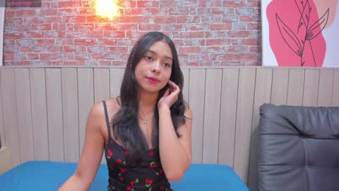 Snapshot of sophiebenson_ chatting on 01/11/25, 12:07 Sophie online show from 01/11/25, 12:07