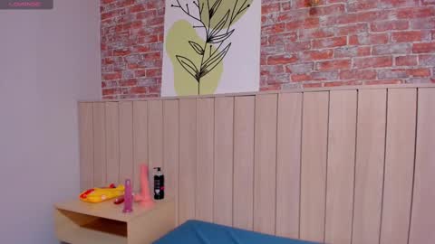 Snapshot of sophiebenson_ chatting on 03/08/25, 03:02 Sophie online show from 03/08/25, 03:02