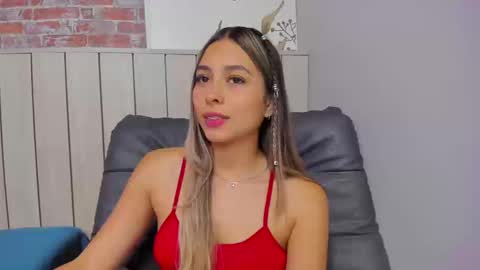 Snapshot of sophiebenson_ chatting on 09/12/25, 02:17 Sophie online show from 09/12/25, 02:17