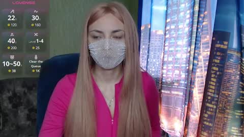 Snapshot of sophieblackwood chatting on 03/29/26, 08:47 Sophie online show from 03/29/26, 08:47