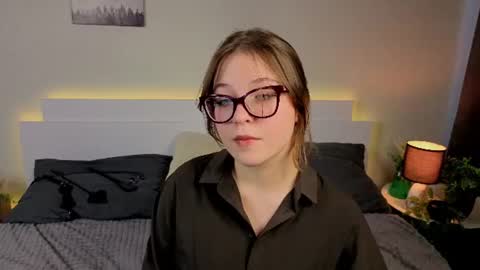 Snapshot of sophieblush chatting on 07/02/26, 06:19 Sophia online show from 07/02/26, 06:19
