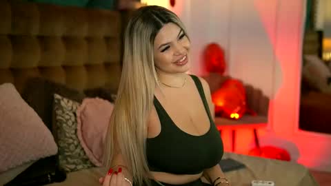 Sophie online show from 09/23/25, 04:48