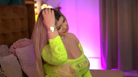 Sophie online show from 05/15/26, 05:47