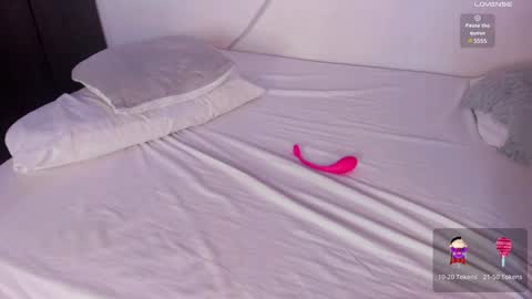 sophiecanbrook1 online show from 01/12/25, 09:08