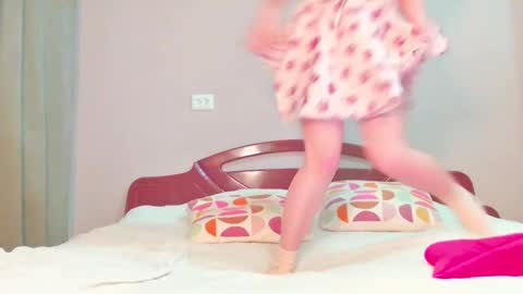 Snapshot of sophiechan69 chatting on 01/16/25, 02:41 ShopieChan69 online show from 01/16/25, 02:41