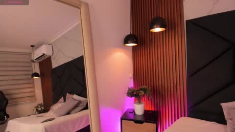 Sophie online show from 10/28/25, 11:47