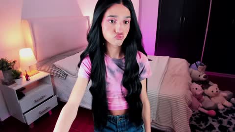 Snapshot of sophiecornett chatting on 01/22/25, 12:59    online show from 01/22/25, 12:59