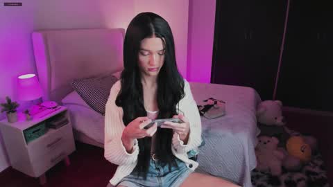 Snapshot of sophiecornett chatting on 09/09/25, 01:27    online show from 09/09/25, 01:27