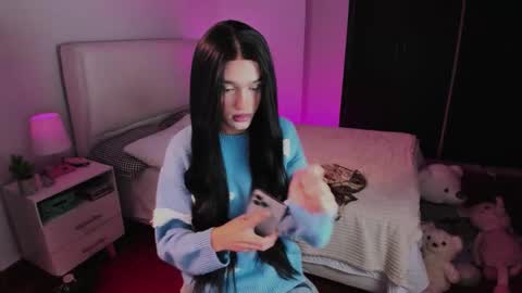 Snapshot of sophiecornett chatting on 09/24/25, 01:20    online show from 09/24/25, 01:20