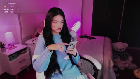 Snapshot of sophiecornett chatting on 10/14/25, 12:33    online show from 10/14/25, 12:33